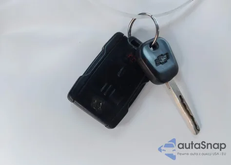 2016 Chevrolet Silverado 1500 1Lt из США, поврежденный, VIN 3GCUKREC2GG237467